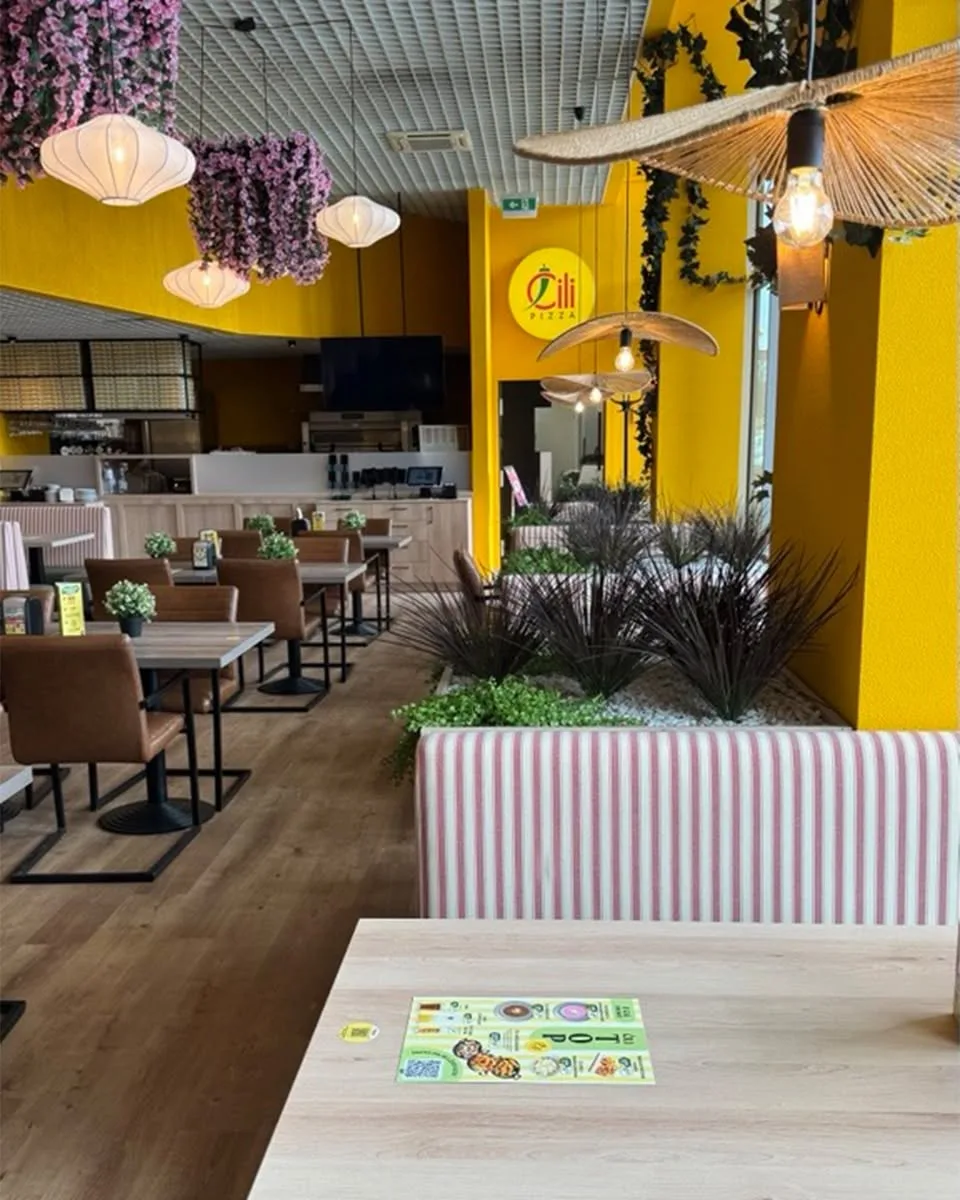 Čili Pizza — interior