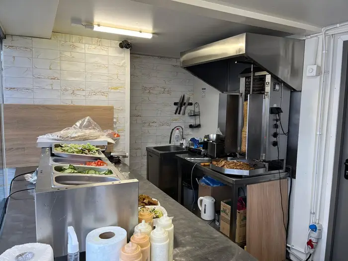 Kebabų ir šašlykų NAMAI — interior