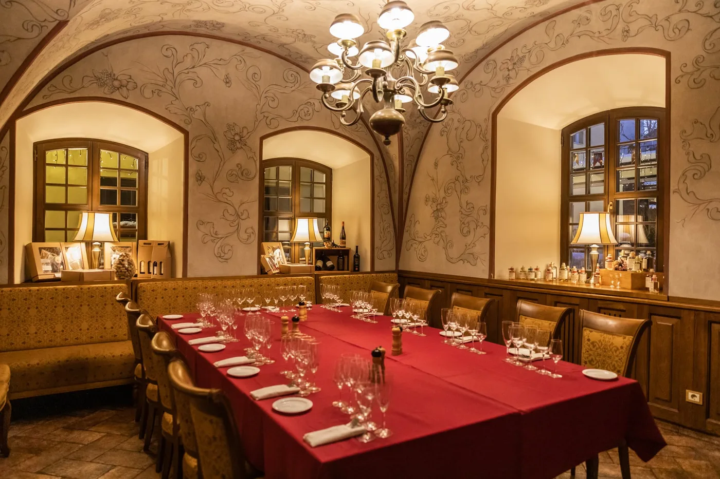 Lokys — interior